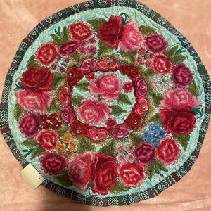 CODICE Design Round Embroidered Floral Pillow Case